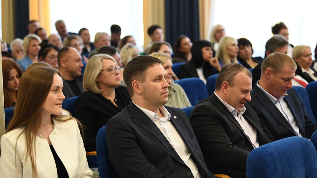 report photo