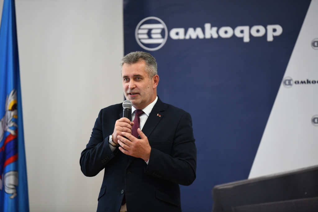 report photo