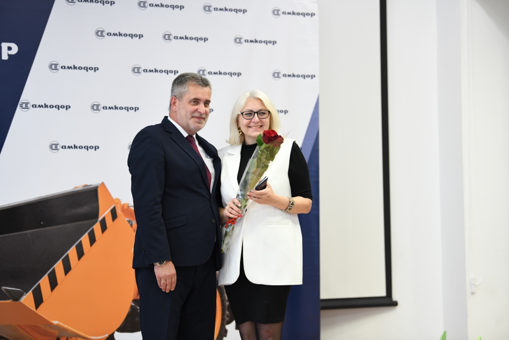 report photo
